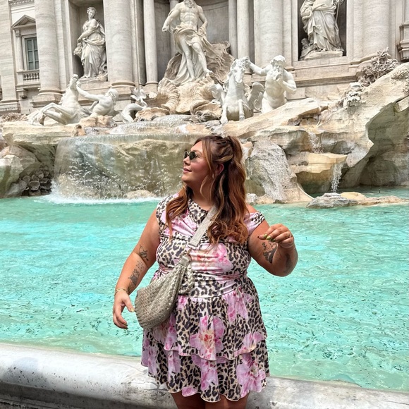 Meet your Posher, Lauren - Picture 16 of 17